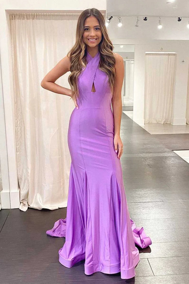 Vestido de fiesta largo con corte trompeta y frente cruzado